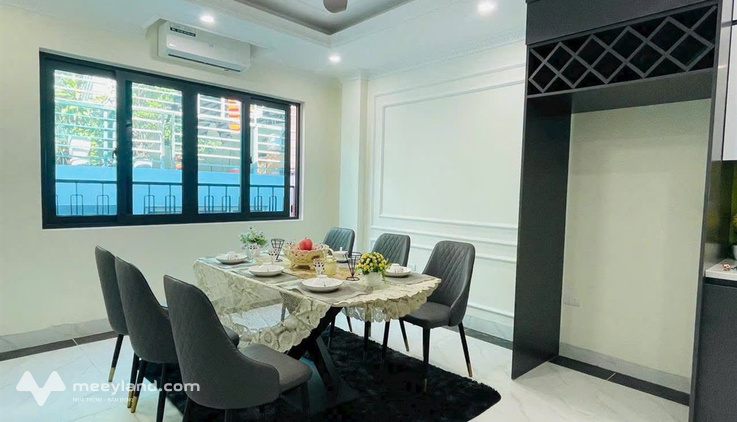Cho thuê nhà ngõ Quan Hoa, Cầu Giấy, có thang máy, nhà mới tinh, giá 25 triệu/tháng