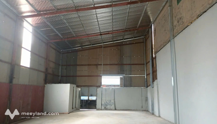 Cho thuê kho, xưởng, mặt bằng kinh doanh 310m2 trung tâm Trâu Quỳ, Gia Lâm đường nhựa to phân lô bàn cờ