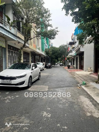 Chính chủ gửi bán nhà 3 tầng, 2 mặt đường đẹp khu đô thị Trần Lãm