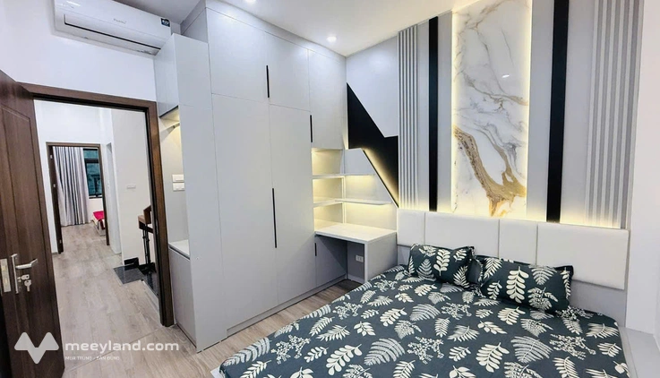 Bán nhà phố Hồng Mai, lô góc, diện tích 40m2, 4 tầng full nội thất về ở luôn