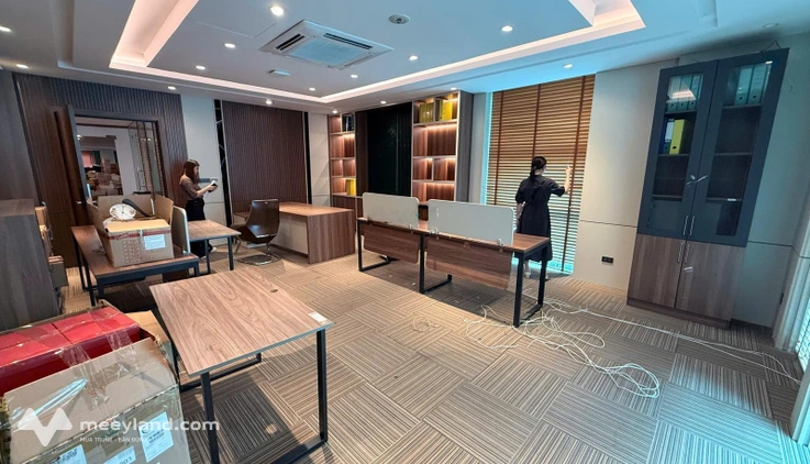 Cho thuê văn phòng 320m2 siêu đẹp y hệt hình tại trung tâm Cầu Giấy, có cắt linh hoạt