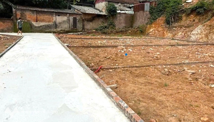 Bán đất đẹp tại Móng, Đại Đồng, Bắc Ninh, ngõ thông, rộng, ô tô đỗ cửa