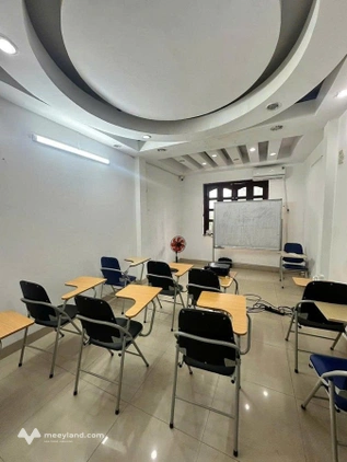 Bán nhà Nguyễn Chí Thanh, Ba Đình, ô tô, diện tích 47m2, mặt tiền 3.7m, 5 tầng, giá 19.9 tỷ