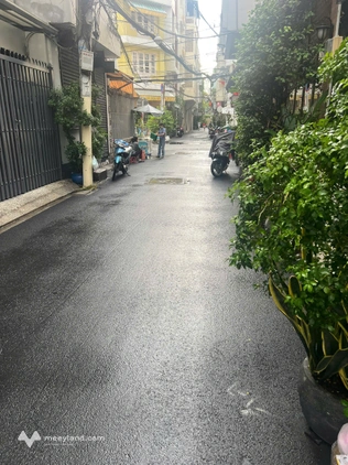 Hẻm Đoàn Thị Điểm, diện tích 4m x 13m, nở hậu, 2 tầng, khu an ninh, chỉ 12,3 tỷ