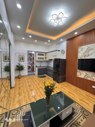 Cho thuê căn hộ tập thể Nguyễn Phong Sắc - Cầu Giấy (90m², 4 phòng ngủ, 2wc, đủ đồ, giá 12 triệu/tháng)