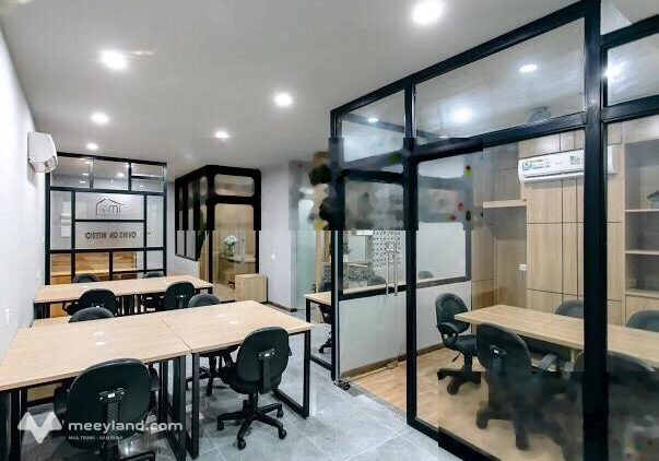 The Sun Avenue - cho thuê VP đẹp, sẵn NT bàn ghế, DT lớn