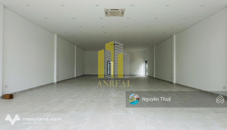Cho thuê mặt bằng 10x25m - Hiện đại giá 75 triệu - Gần Lương Định Của