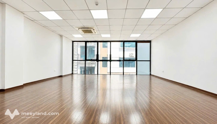 Trần Duy Hưng đang chống sàn cho thuê, view thoáng- diện tích 75m2-giá 18tr/tháng. Có thương lượng