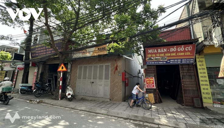 Cho thuê dãy trọ 4 phòng, có mặt đường kinh doanh, khu Định Công, 8tr/tháng
