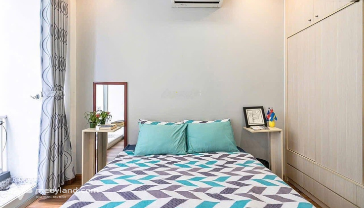 Phòng Q1 Nhà Thờ Tân Định - Ban công - Bếp tách riêng