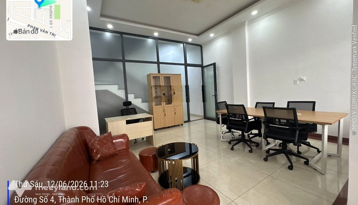 Cho thuê nguyên sàn lầu 3 làm VP giá chỉ 11tr/tháng. Có hầm để xe và sẵn máy lạnh