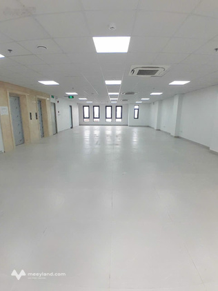 Cho thuê văn phòng mặt phố Ô Chợ Dừa - Đống Đa - Hà Nội/180m².