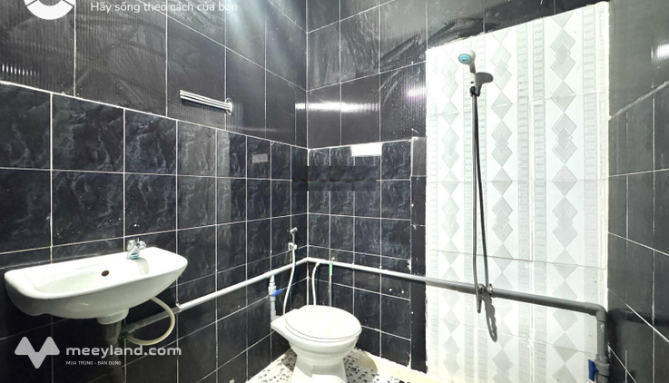 Phòng gác 3x sinh viên 16m2, chi phí hạt dẻ, sẵn máy lạnh, giờ tự do, gần ngay ĐH UEH Q10