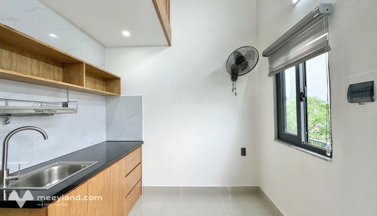 Duplex tại Trương Văn Thành, Tăng Nhơn Phú, Quận 9. Ngay sát ngã tư Thủ Đức, đường Lê Văn Việt