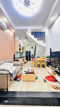 Nhà Lê Thanh Nghị thông Giải Phóng, diện tích 35m2 x 5 tầng - Full nội thất - Khách mua về chỉ việc ở