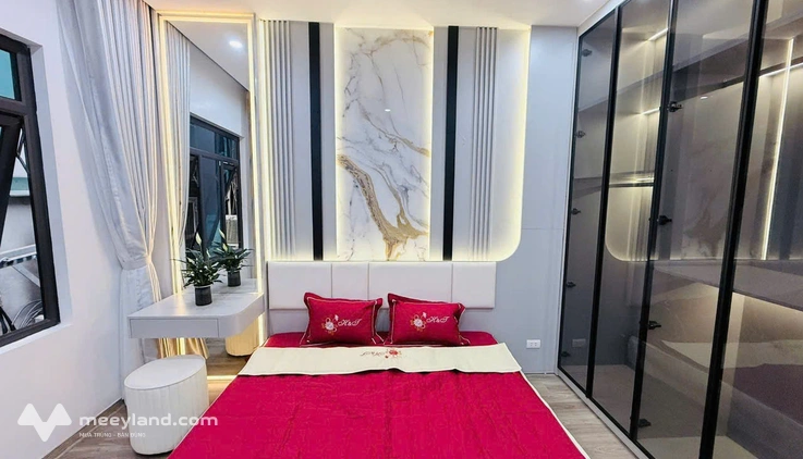 Bán nhà phố Hồng Mai - Lô góc - Diện tích 40m2 x 4 tầng full nội thất về ở luôn