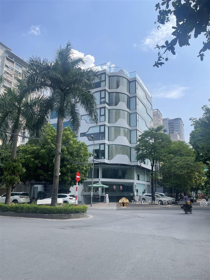 Bán đất phân lô oto tránh hồ tùng mậu. mt 6m. 80m2. giá 33 tỷ