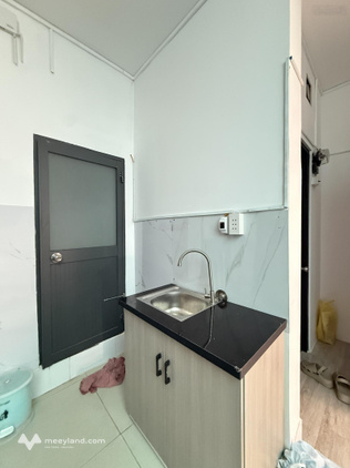 Cho thuê phòng trọ, 4tr2, 20m2 Nguyễn Thị Nhỏ Q11 ban công thoáng mát, gần DH Y Dược, BV Chợ Rẫy