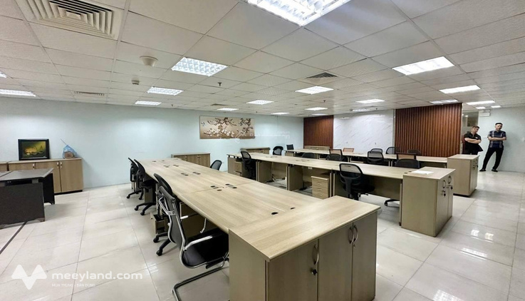Chính chủ cần cho thuê văn phòng 40m2 - 11tr/tháng đã ngăn sẵn phòng mới đẹp view thoáng
