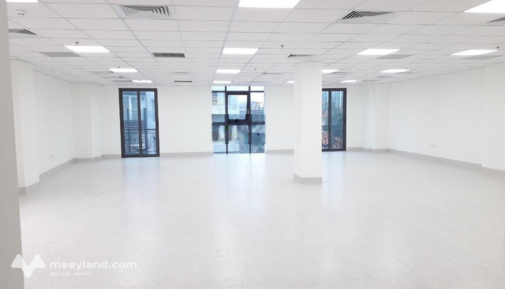 Cho thuê văn phòng phố Lạc Long Quân, Tây Hồ, Hà Nội, DTSD 50m², giá 8tr/tháng