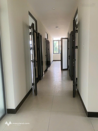 Cho thuê văn phòng tại Duy Tân, 199 nghìn/ m2, 750 m2, có thể tách lẻ nhiều tiện ích, uy tín