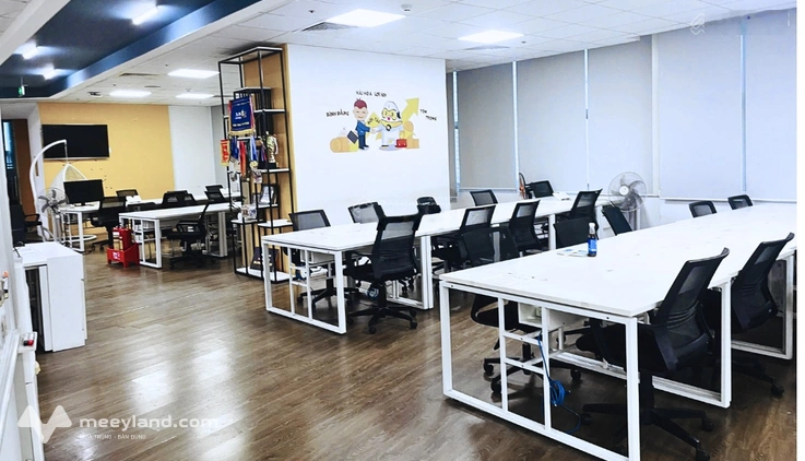 500m2 cắt nhỏ từ 100m2 giá 350k/m2/th sẵn nội thất tại mặt phố Liễu Giai Ba Đình