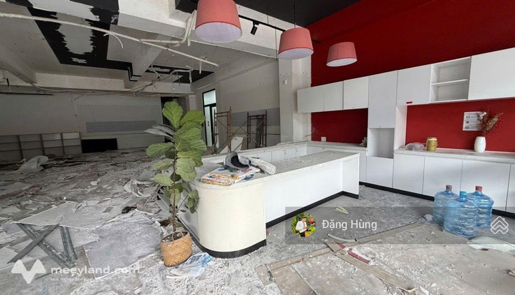 Mặt bằng Nguyễn Văn Hưởng, Thảo Điền, Q2 (180m2) - Dễ nhận diện. Giá thuê 120tr/th