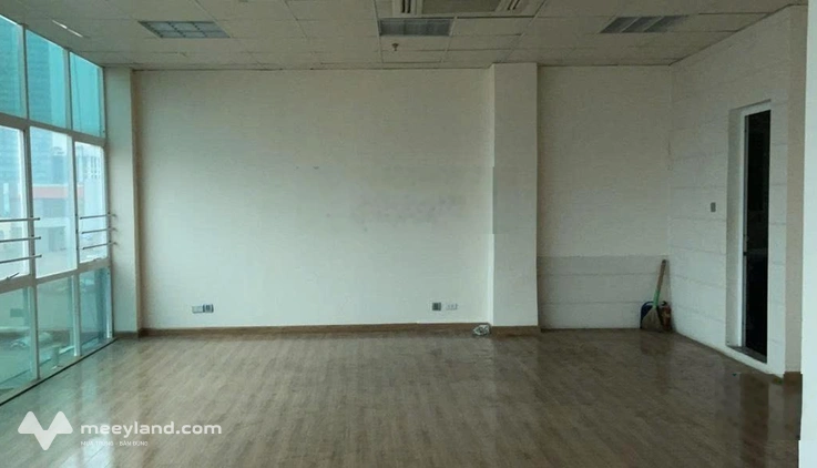 Cho thuê văn phòng tại Phố Linh Lang, văn phòng 90m2, giá 22 triệu