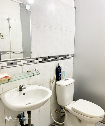 Studio full nội thất cửa sổ trời tại trung tâm Quận 3 - Giá 3tr8