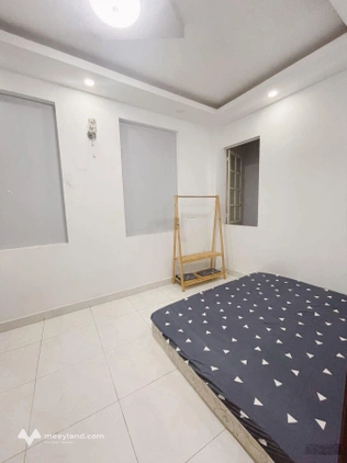 Phòng cho thuê Phú Nhuận giá chỉ 4tr (trước cửa phòng có sân thượng thoáng mát) LH: 093896ll23