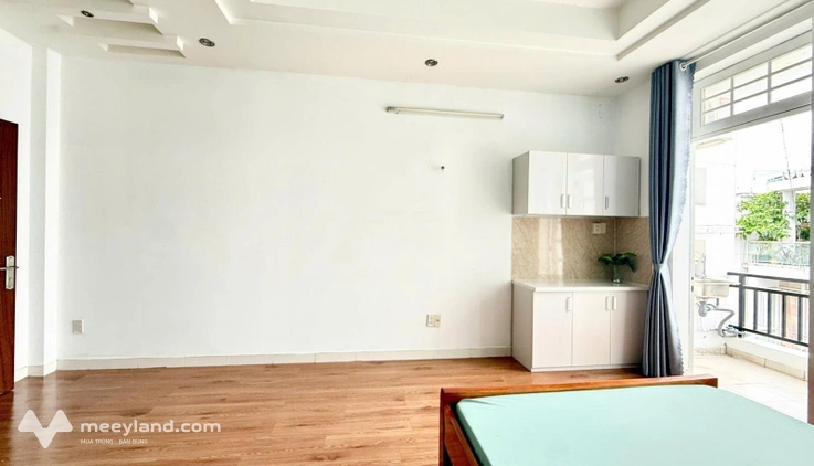 Cho thuê phòng trọ đường Huỳnh Tấn Phát, phòng ban công thoáng, sẵn nội thất cơ bản!