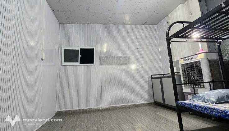 Phòng mới xây, nước nóng lạnh free, máy giặt, máy lạnh, nội thất