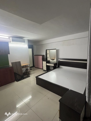 Cho thuê phòng rộng 40m2, ở được 2 - 3 người, full nội thất, gần ĐH Tài Chính, ĐH Tôn Đức Thắng