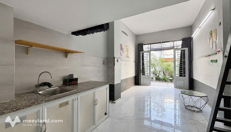 Em cần pass lại nhà trọ nguyên căn 30m2, mặt bằng kinh doanh, có gác lửng