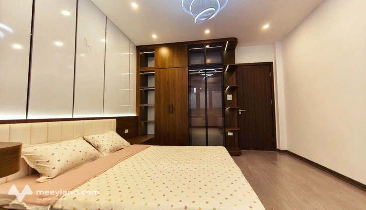 Tôi cần bán nhà Trần Đại Nghĩa - Đại La - Đồng Tâm - Hai Bà Trưng - Diện tích 34m2 x 5 tầng full nội thất