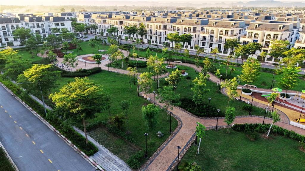 Liền kề hud mê linh giá hơn 10 tỷ/căn, vị trí 2 mặt đường, cho vay 85% tới 35 năm, chủ cần bán gấp