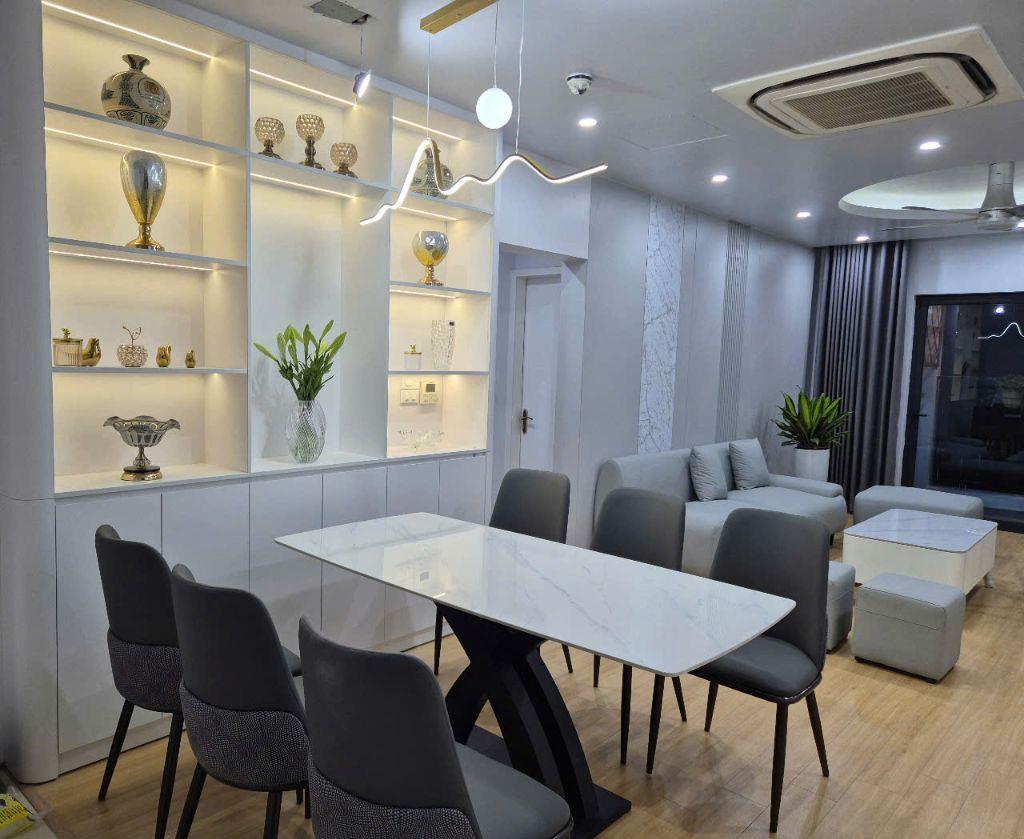 Bán gấp căn hộ chung cư Khu đô thị thành phố giao lưu – 2 ngủ ( 4,5 tỷ) và 3 ngủ ( 5,6 tỷ)