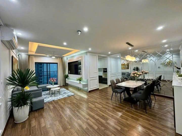 Bán chung cư thuộc Khu đô thị Ciputra Nam Thăng Long – 100m2 – Giá 8 tỷ.
