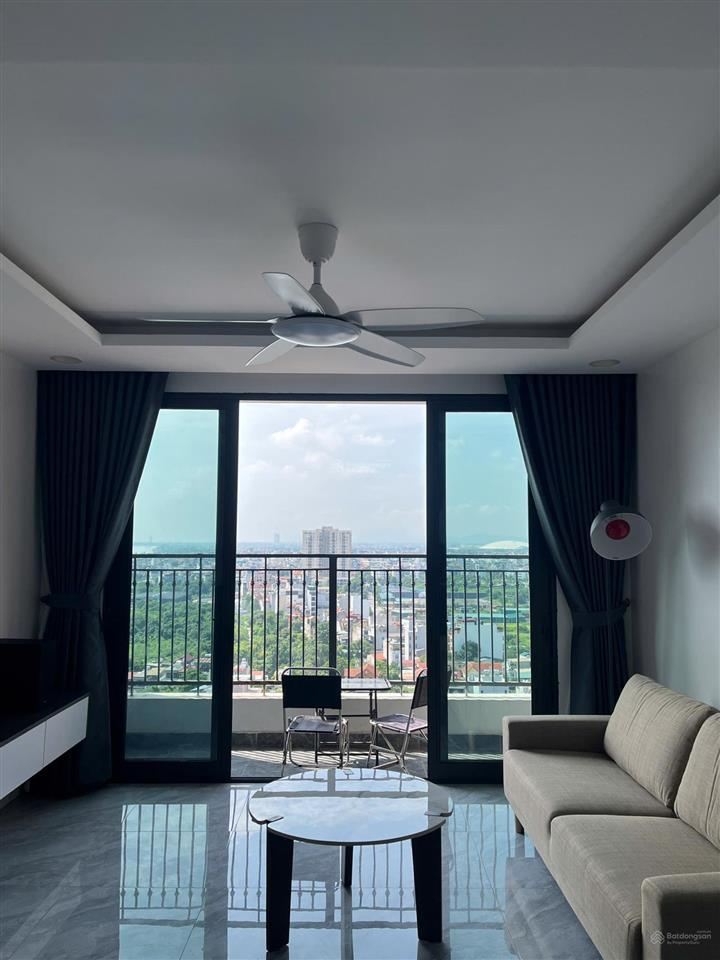 Chính chủ bán căn 2 phòng ngủ 90m2 chung cư one 18 phố ngọc lâm full đồ giá 7.2 tỷ 0976 879 ***