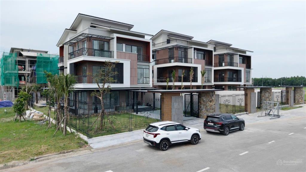 Sở hữu ngay căn góc biệt thự giá cđt. ân hạn gốc lãi 2 năm. chiết khấu 10 %. chỉ từ 5,x tỷ cạnh hn