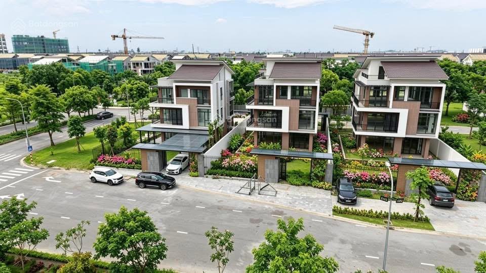 Duy nhất 01 căn góc biệt thự giá cđt. ân hạn gốc lãi 2 năm. cách long biên hn 6km. chiết khấu 10 %.