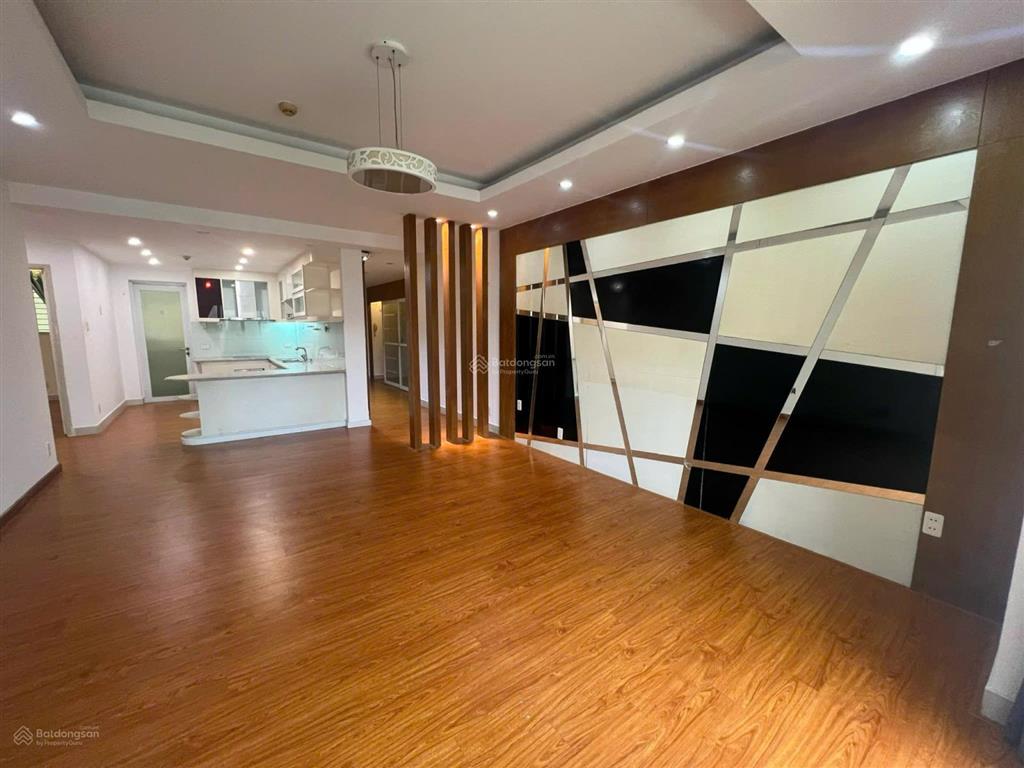 Bán căn hộ hùng vương plaza q.5 116m 3pn 2wc mới đẹp chủ một đời ở giá 8.5 tỷ