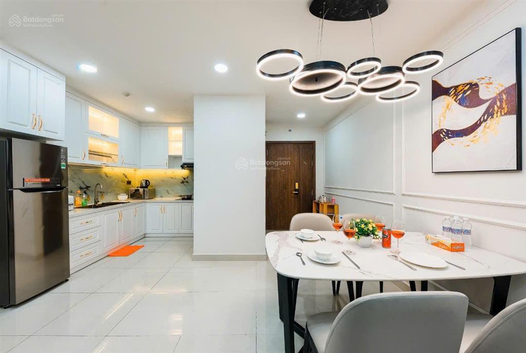 Bán ch 2 pn, 2 wc tại saigon royal full nội thất giá 9,1 tỷ (dễ xem nhà) dung xem nhà