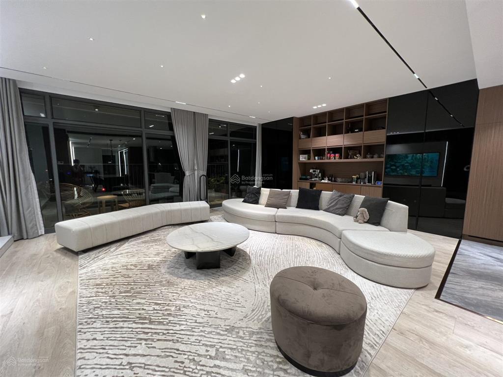 Bán căn 4 ngủ 181m² giá 17 tỷ, căn góc ban công đông nam, trục đẹp nhất tòa b4 kim liên