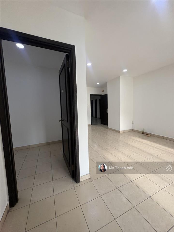 Chủ bán 100m2 giá3.700 sổ hồng lầucao đẹp có ban cong chung cư an phú hậu giang rẻ nhất khu 36tr/m2
