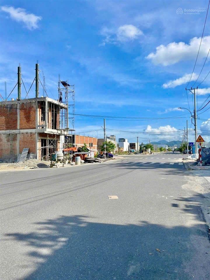 Bán đất tđc ngọc hiệp mặt tiền đường (16m) ngay tttp nha trang giá tham khảo tốt trong khu vực