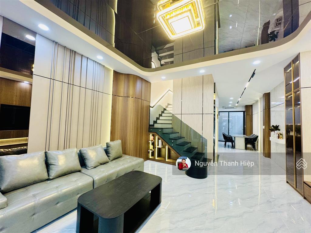 Nhà mới xây tâm huyết gói 5 mỹ gia, full nội thất cao cấp, thang máy nhập khẩu, giá chỉ 10 tỷ 500