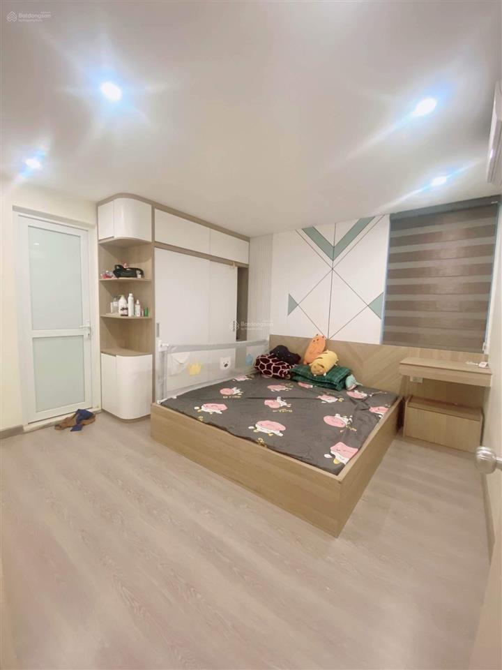 Cần bán gấp căn 2 ngủ, 58m² căn góc tòa xphomes star