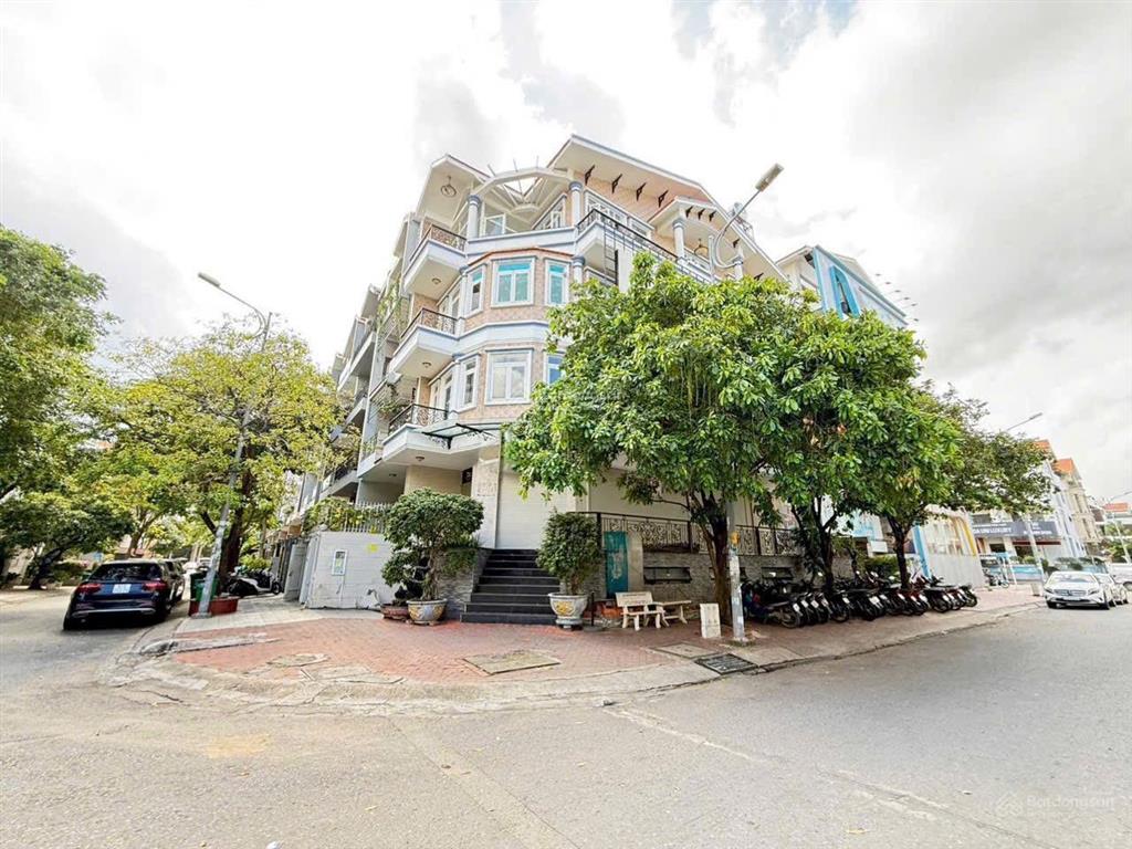 Giá tốt. ngang 7,5m. góc 2mt đường kinh doanh kdc him lam q7