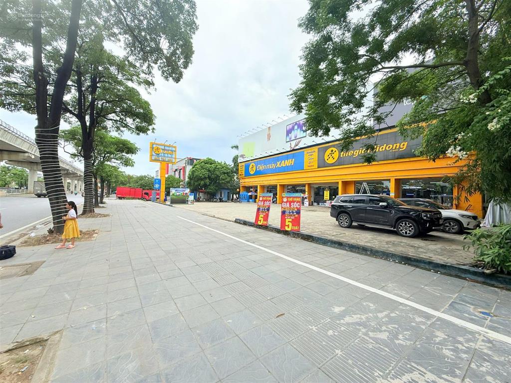 Bán kho, nhà xưởng tại cầu diễn, 66 tỷ, 2400 m2, đang cho thuê hơn 400tr mặt đường 32